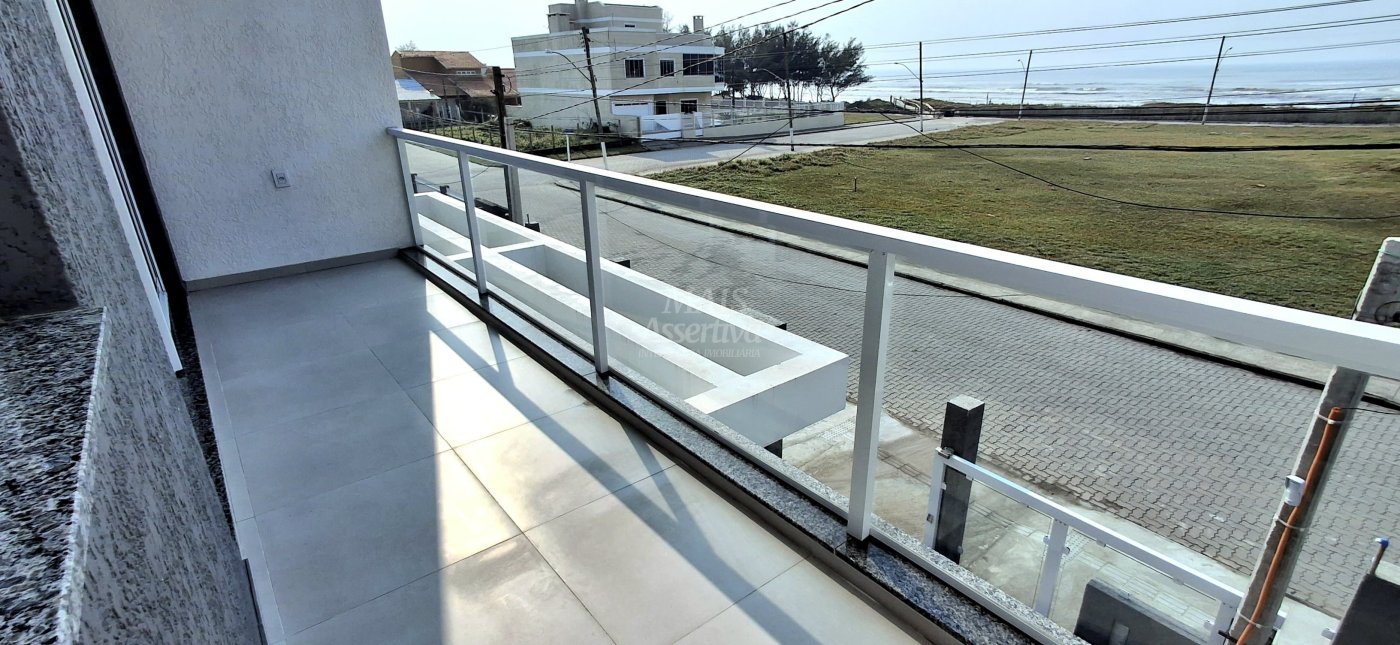 Excelente Sobrado novo à venda em Capão da Canoa/RS - Vista para o mar