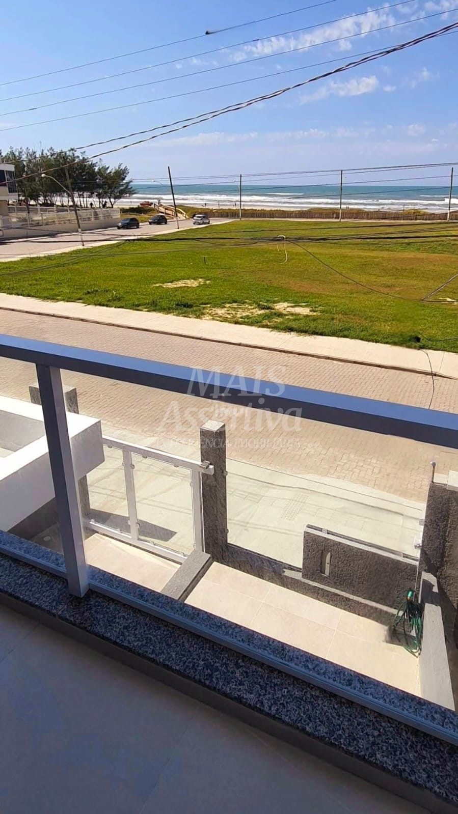 Excelente Sobrado novo à venda em Capão da Canoa/RS - Vista para o mar