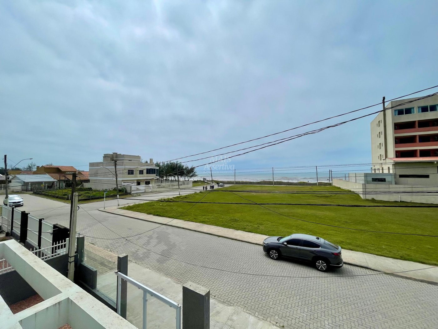 Excelente Sobrado novo à venda em Capão da Canoa/RS - Vista para o mar