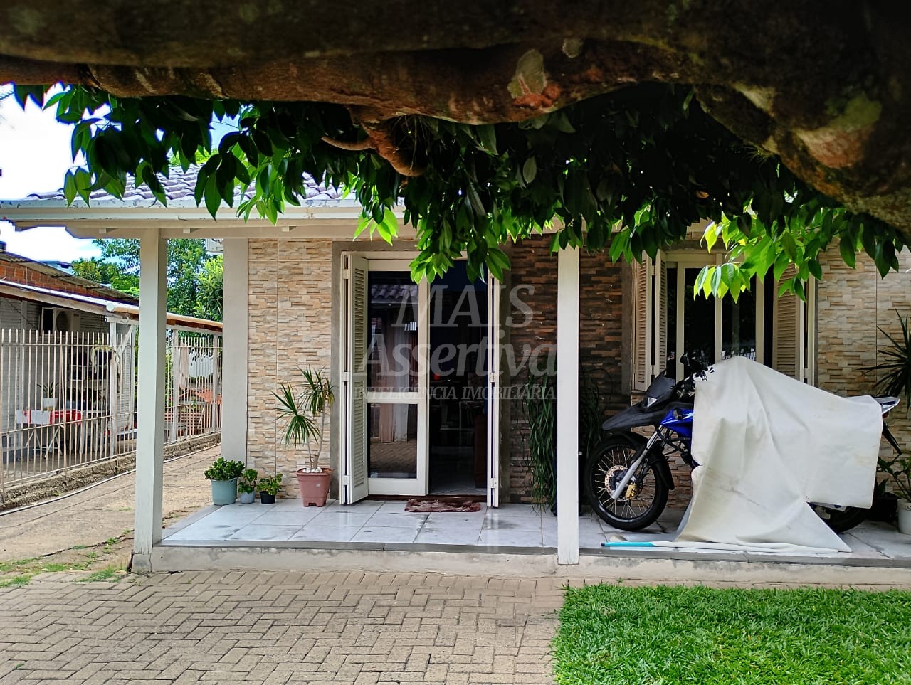  Duas Casas com 2 quartos para Venda