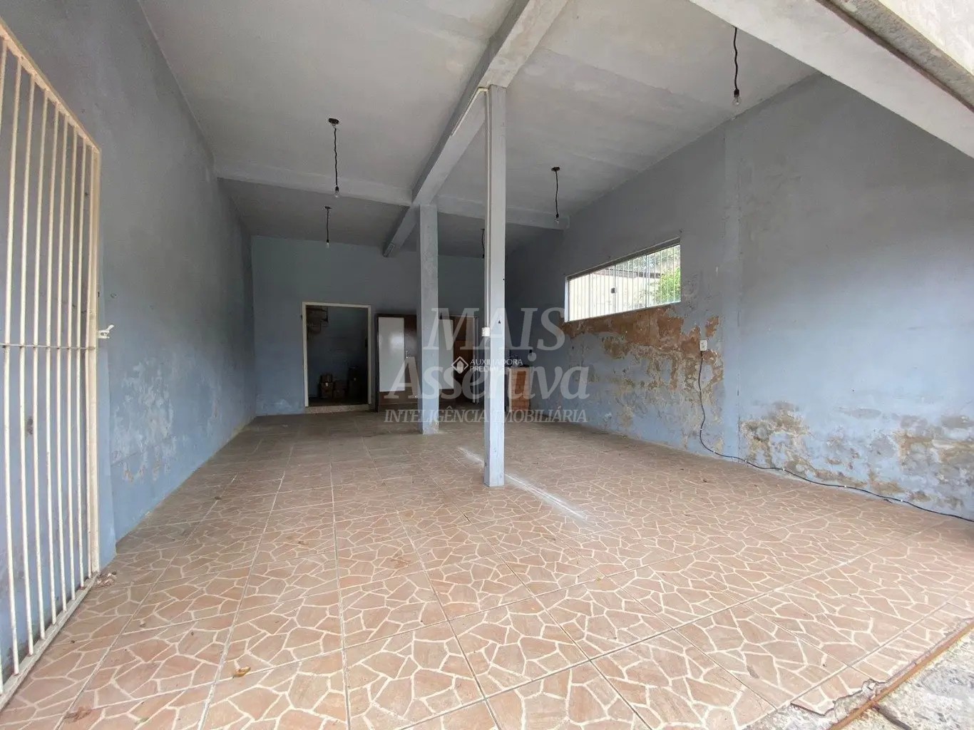 Excelente sobrado com sala comercial para locação em Canudos, Novo Hamburgo/RS