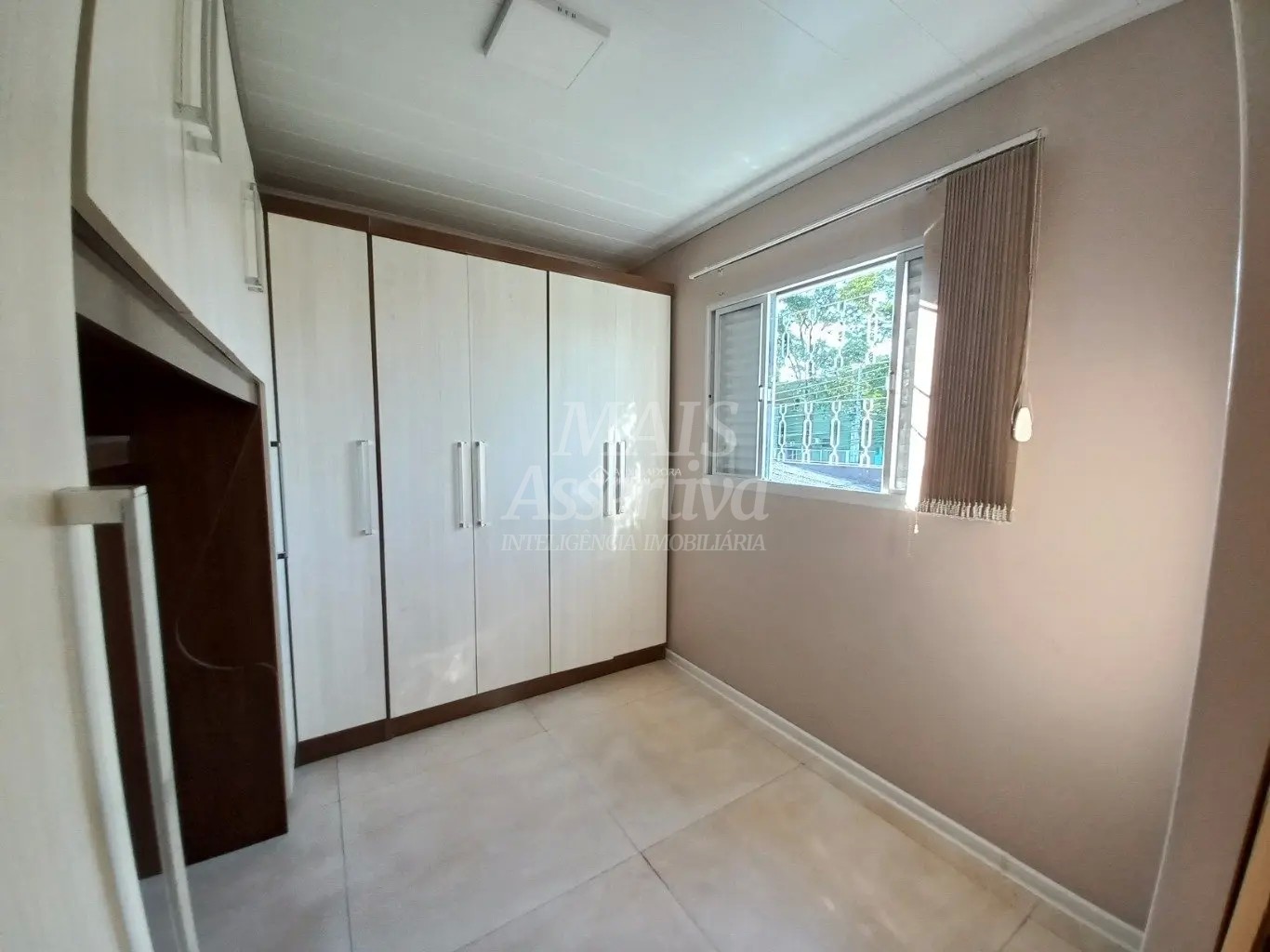 Excelente sobrado com sala comercial para locação em Canudos, Novo Hamburgo/RS