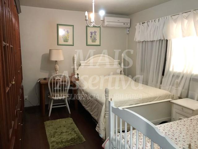 CASA PARA VENDA EM CANELA COM AMPLO TERRENO DE 1889 M²
