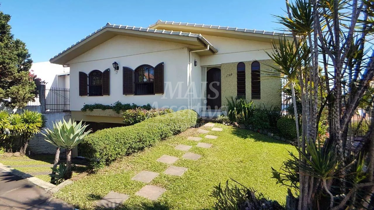 Casa ampla 05 dormitórios para venda no Bairro Rondônia em Novo Hamburgo
