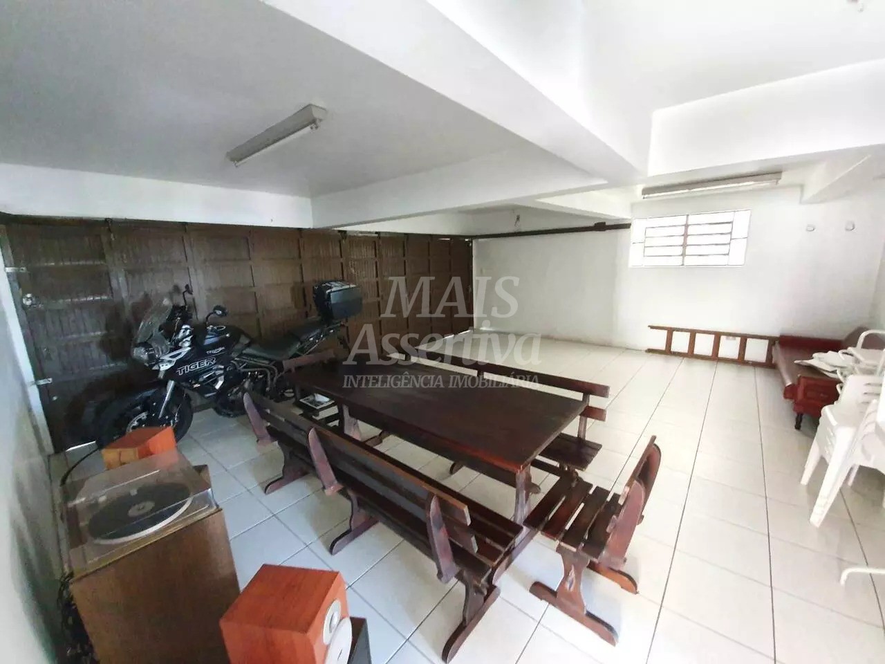 Casa ampla 05 dormitórios para venda no Bairro Rondônia em Novo Hamburgo
