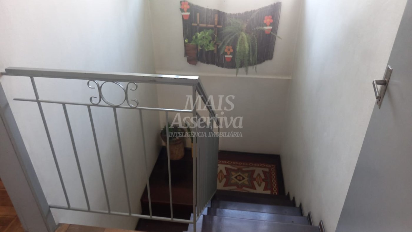 Casa ampla 05 dormitórios para venda no Bairro Rondônia em Novo Hamburgo