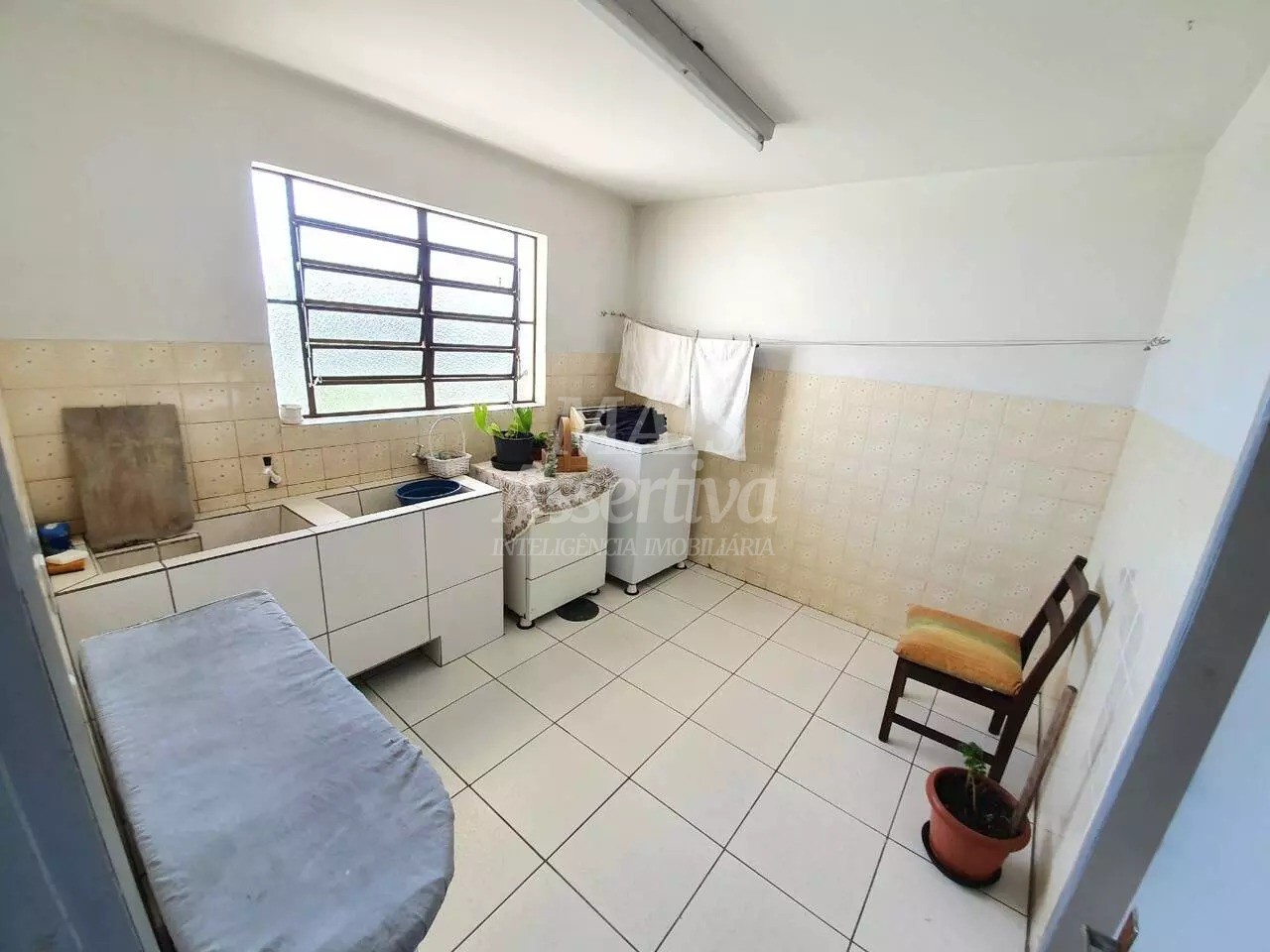 Casa ampla 05 dormitórios para venda no Bairro Rondônia em Novo Hamburgo