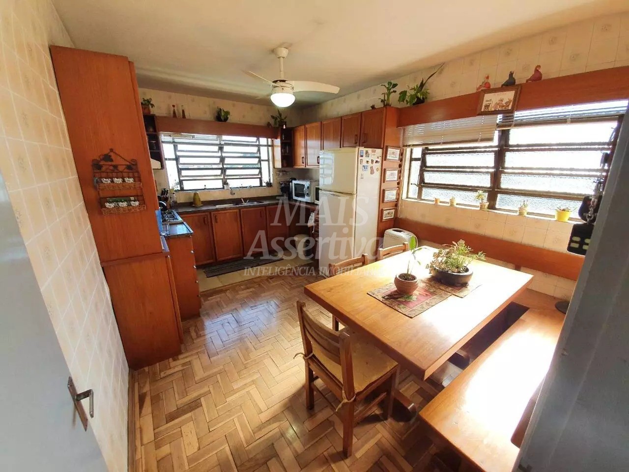 Casa ampla 05 dormitórios para venda no Bairro Rondônia em Novo Hamburgo