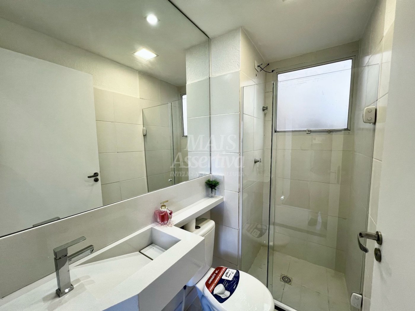 Apartamento térreo, semi mobiliado para venda - Condomínio Alto Paraíso 