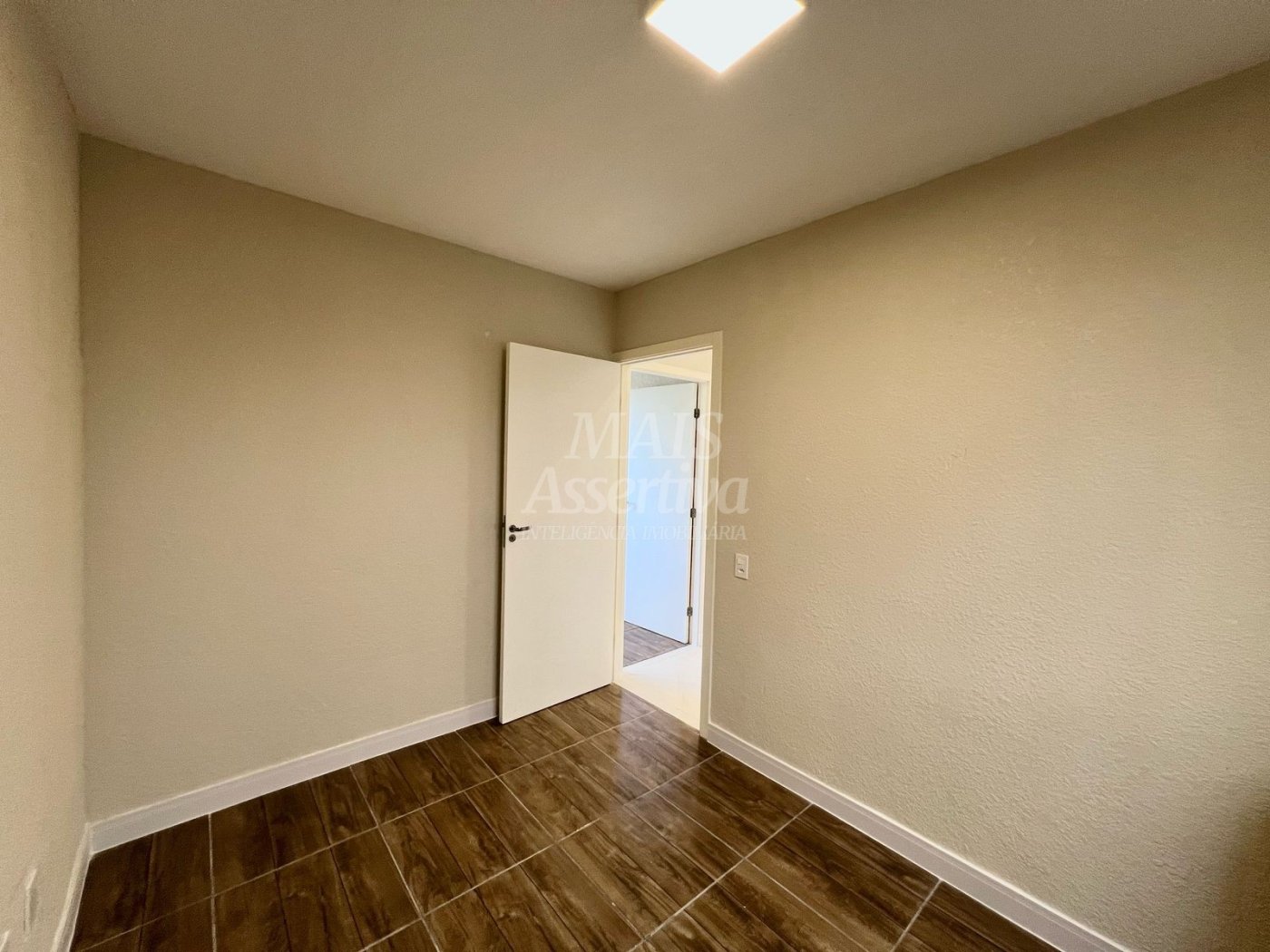 Apartamento térreo, semi mobiliado para venda - Condomínio Alto Paraíso 
