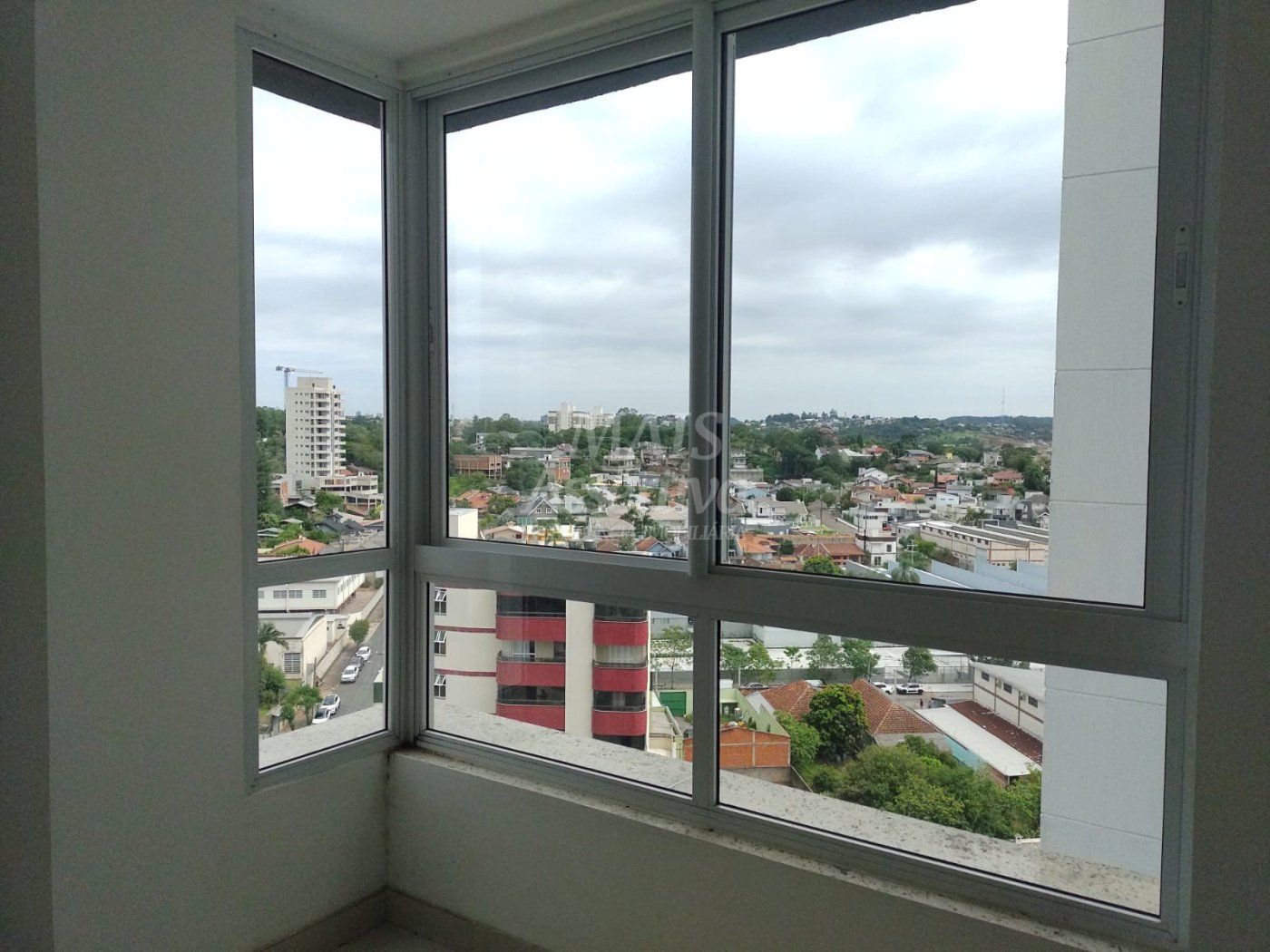 Excelente apartamento à venda no Centro de Campo Bom - 2 dormitórios, 1 suíte