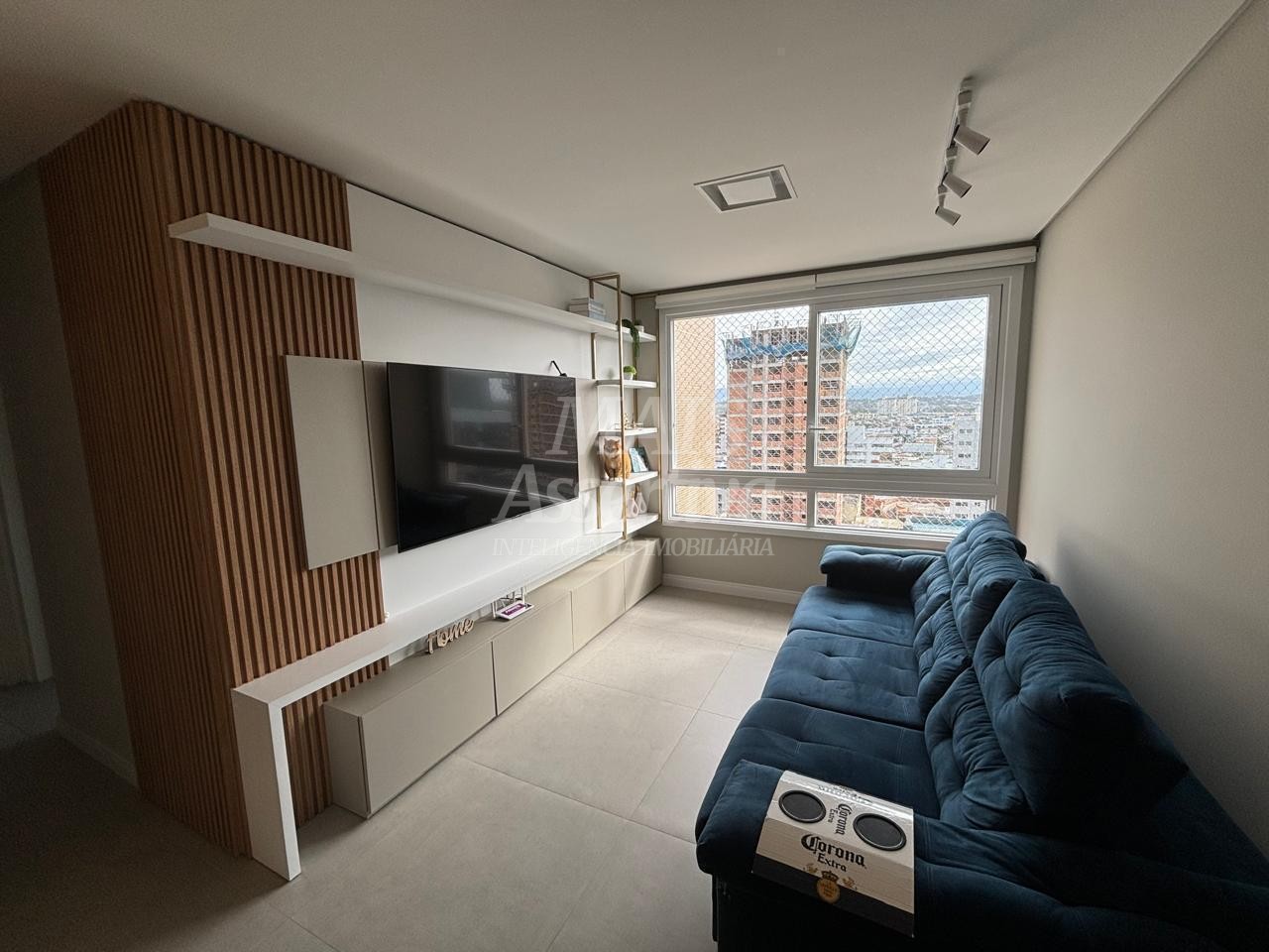 Excelente apartamento mobiliado à venda no Centro de Torres/RS - 2 dormitórios