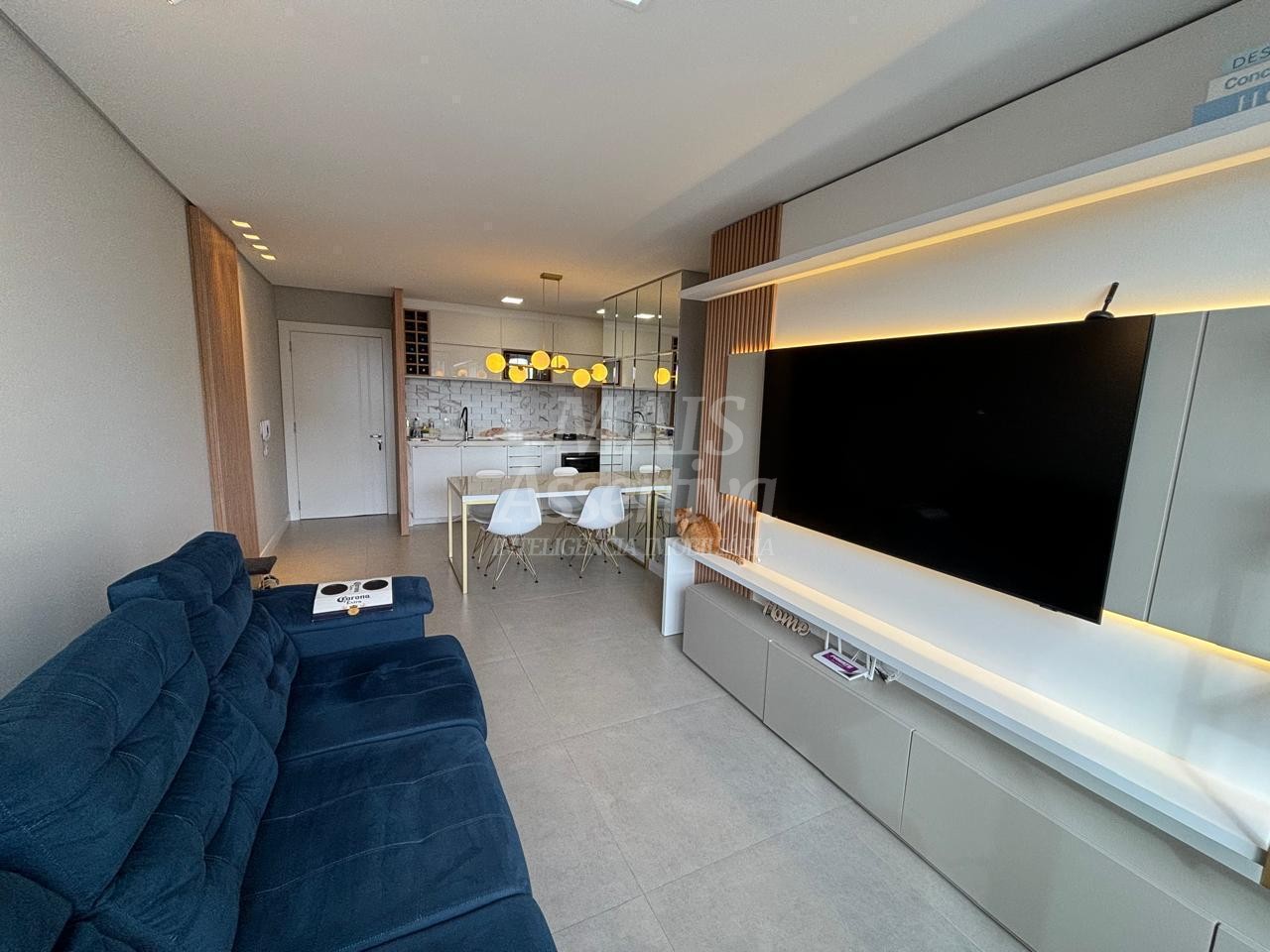 Excelente apartamento mobiliado à venda no Centro de Torres/RS - 2 dormitórios