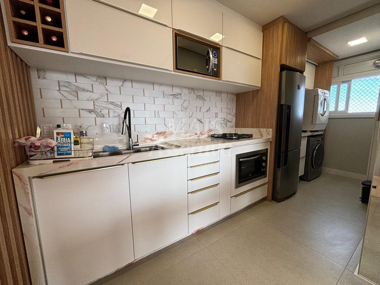 Excelente apartamento mobiliado à venda no Centro de Torres/RS - 2 dormitórios
