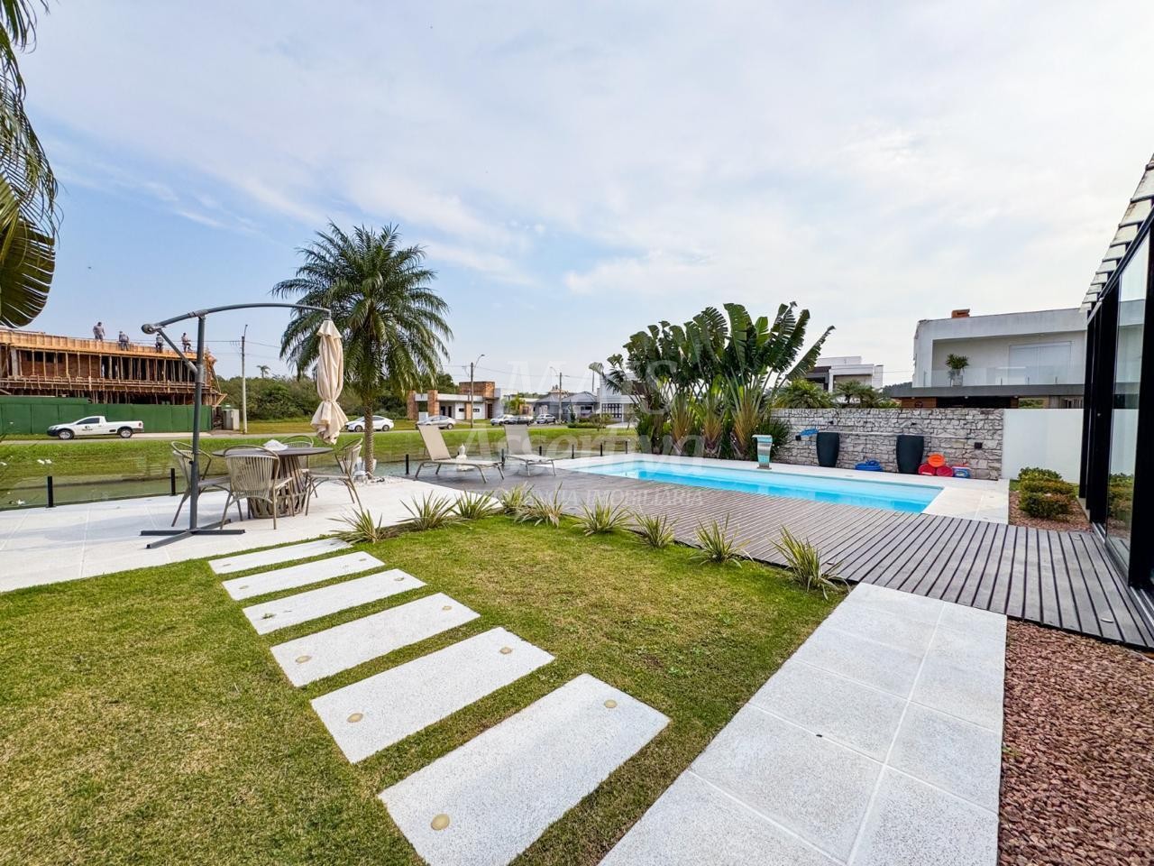 Excelente Casa Mobiliada para venda no Condomínio Reserva das Águas - Torres/RS