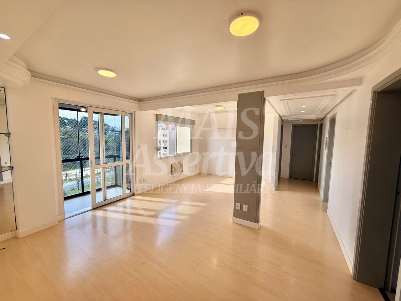 Apartamento semi mobiliado de 3 dormitórios - 7º andar no Centro de Novo Hamburgo 
