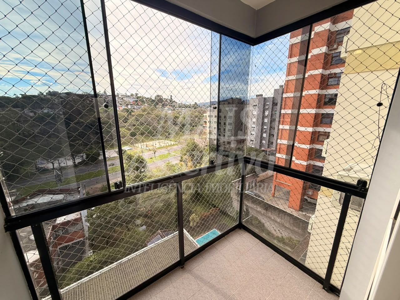Apartamento semi mobiliado de 3 dormitórios - 7º andar no Centro de Novo Hamburgo 