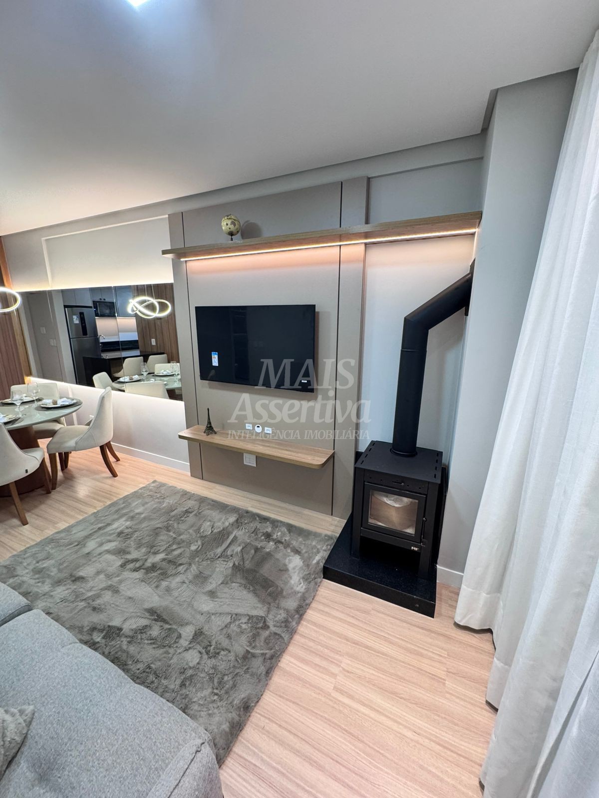 Apartamento mobiliado 02 dormitórios para venda no Centro de Canela