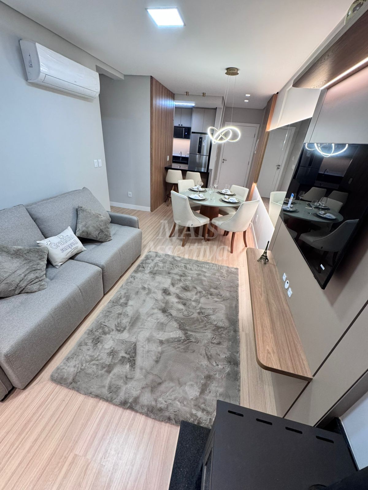 Apartamento mobiliado 02 dormitórios para venda no Centro de Canela