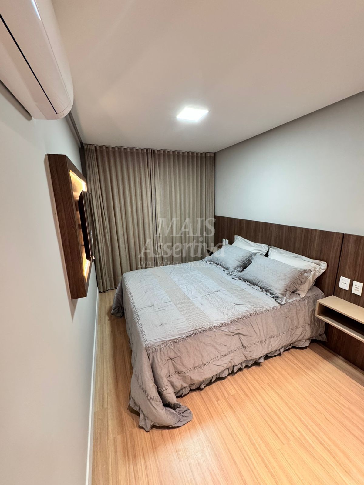 Apartamento mobiliado 02 dormitórios para venda no Centro de Canela