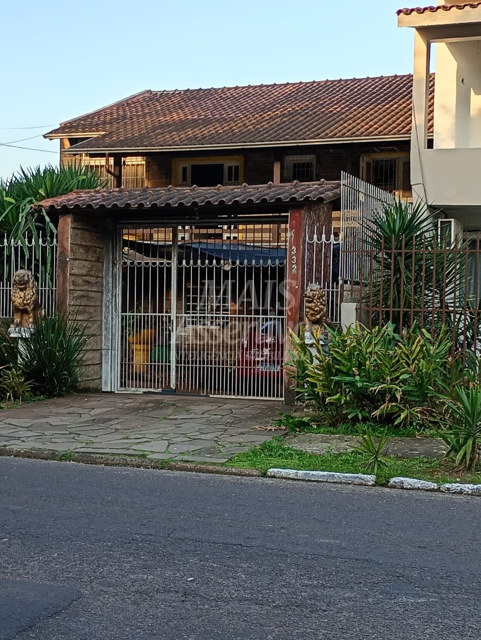 Amplo sobrado com 260m² para venda em Novo Hamburgo bairro Hamburgo Velho