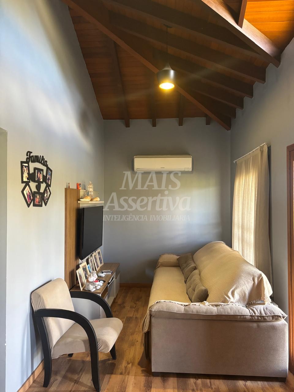 Lindo Sítio/Casa para venda com 04 dormitórios em São José do Hortêncio