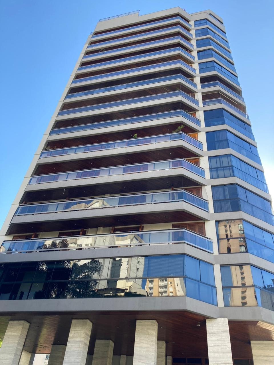 Cobertura duplex com 435 m² para venda no Centro de Novo Hamburgo