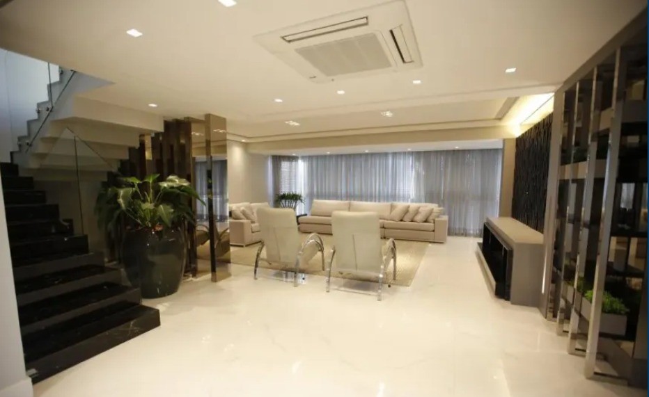 Cobertura duplex com 435 m² para venda no Centro de Novo Hamburgo