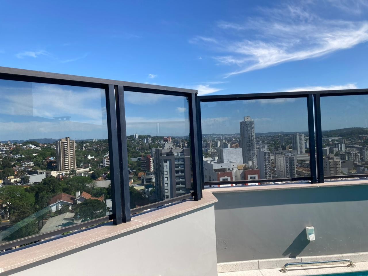 Cobertura duplex com 435 m² para venda no Centro de Novo Hamburgo