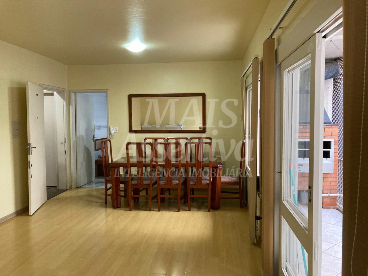 Apartamento mobiliado para locação 02 dormitórios na Av. dr. Maurício Cardoso em Novo Hamburgo