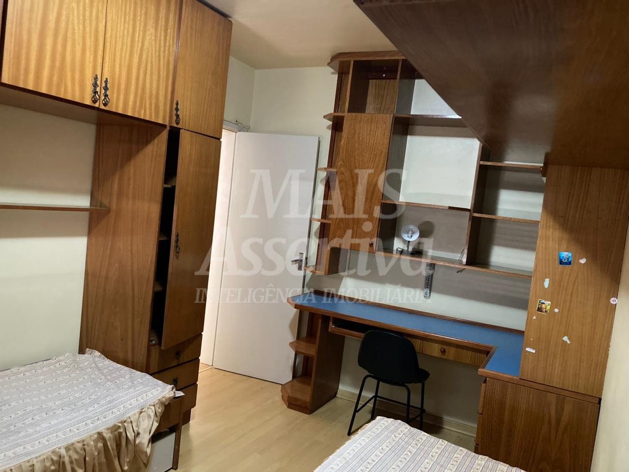 Apartamento mobiliado para locação 02 dormitórios na Av. dr. Maurício Cardoso em Novo Hamburgo