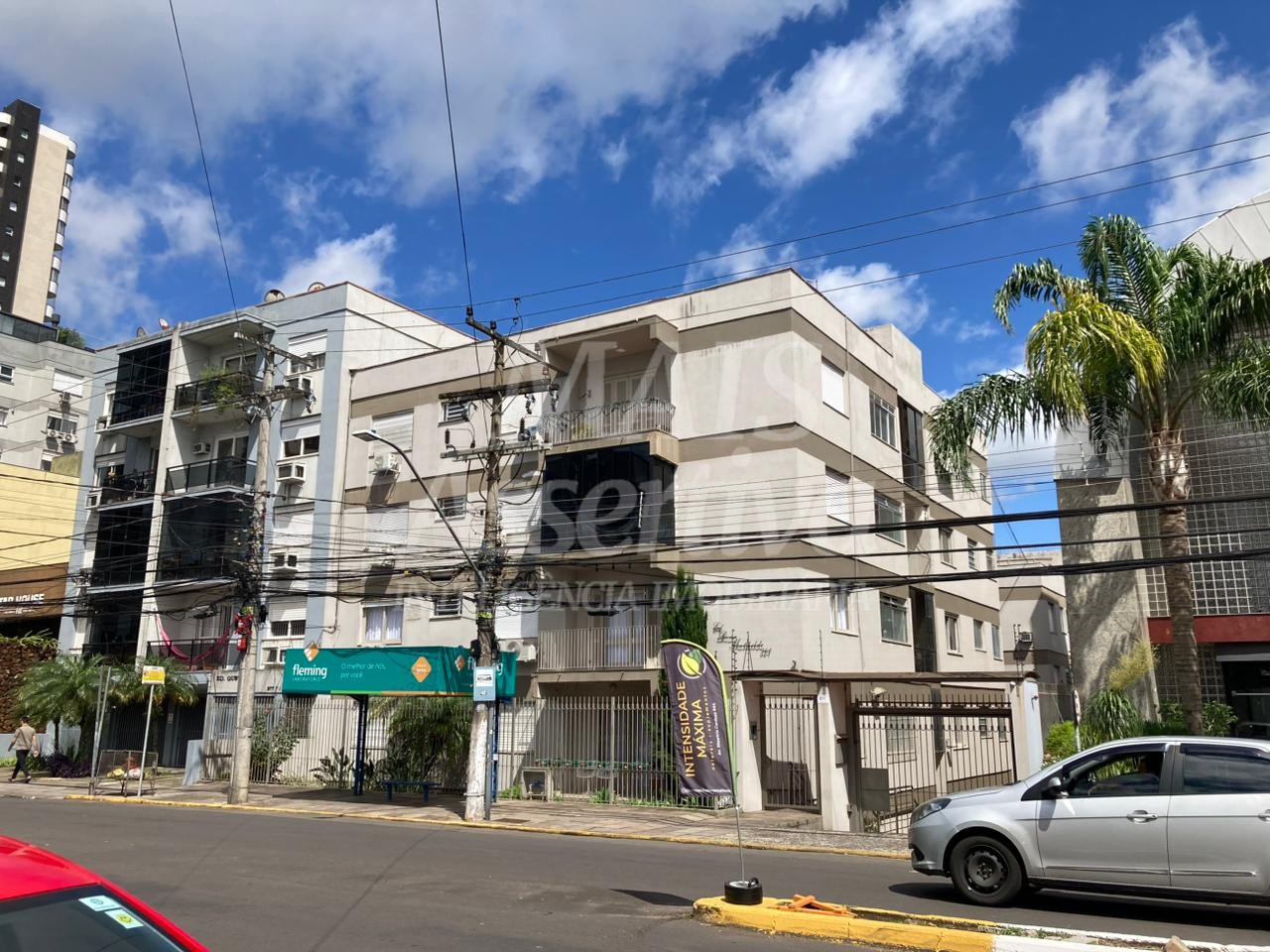 Apartamento mobiliado para locação 02 dormitórios na Av. dr. Maurício Cardoso em Novo Hamburgo