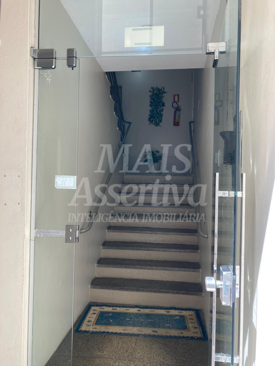 Apartamento mobiliado para locação 02 dormitórios na Av. dr. Maurício Cardoso em Novo Hamburgo