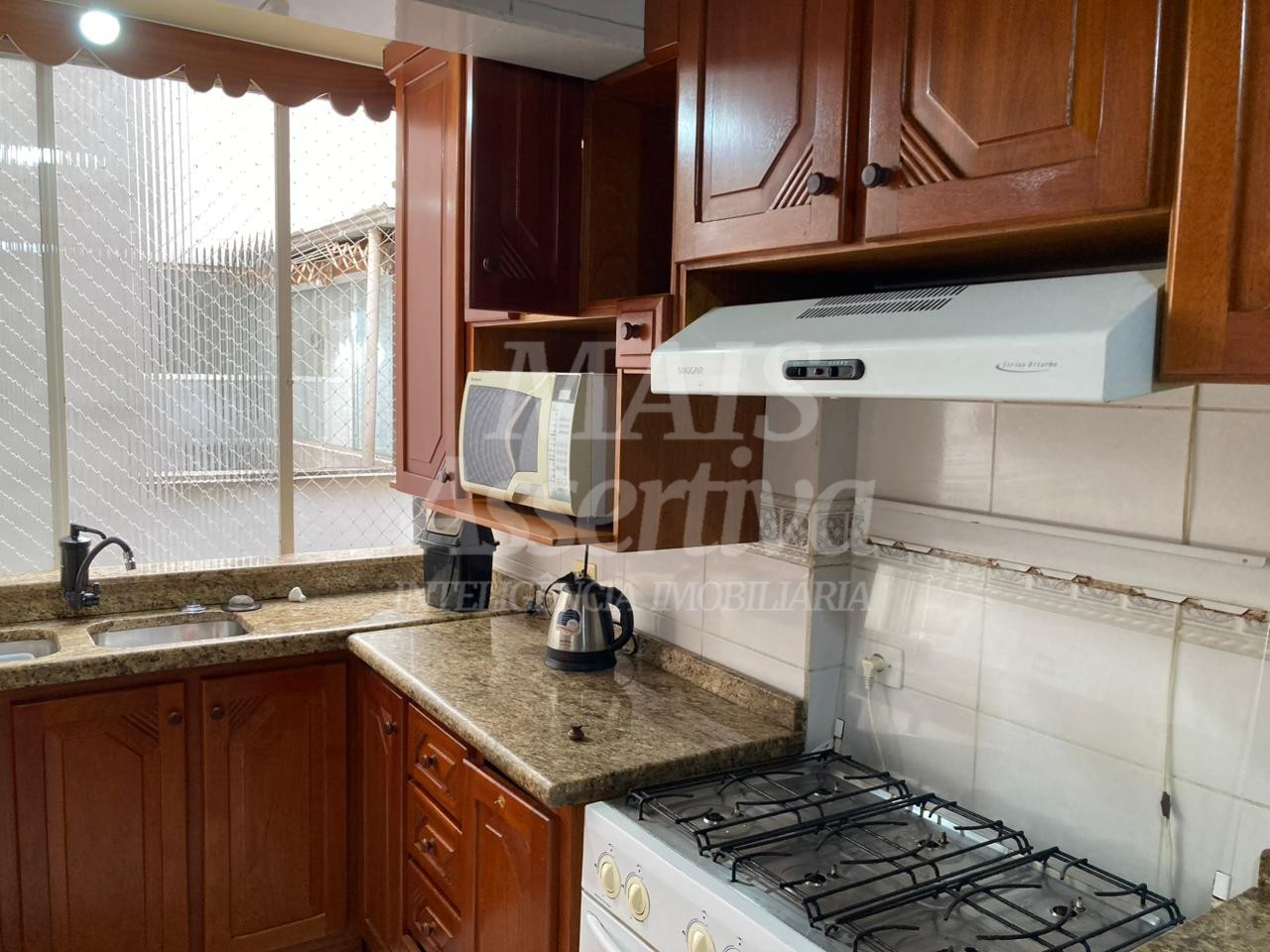 Apartamento mobiliado para locação 02 dormitórios na Av. dr. Maurício Cardoso em Novo Hamburgo