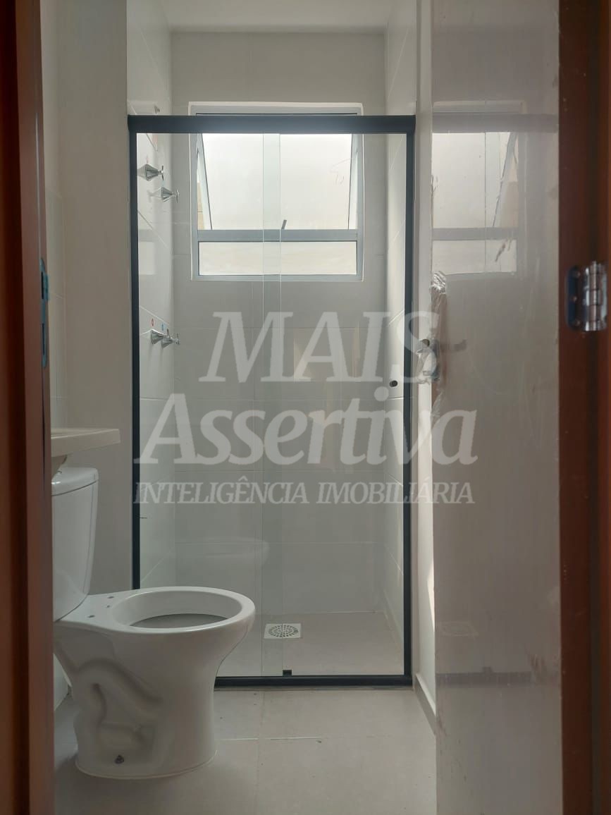 Apartamento com sacada e churrasqueira para locação - Porto Rotterdam 