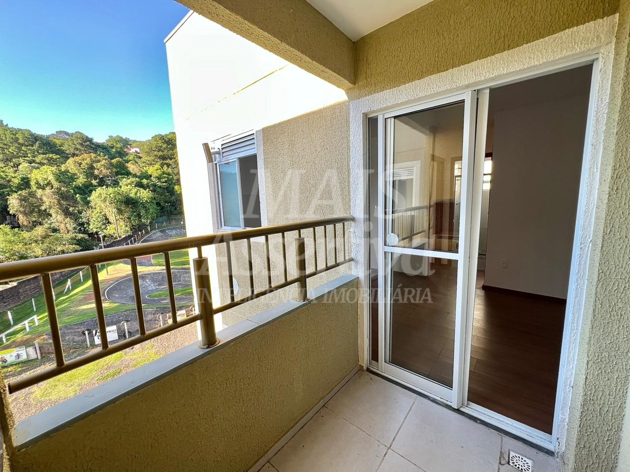 Apartamento com sacada e churrasqueira para locação - Porto Rotterdam 