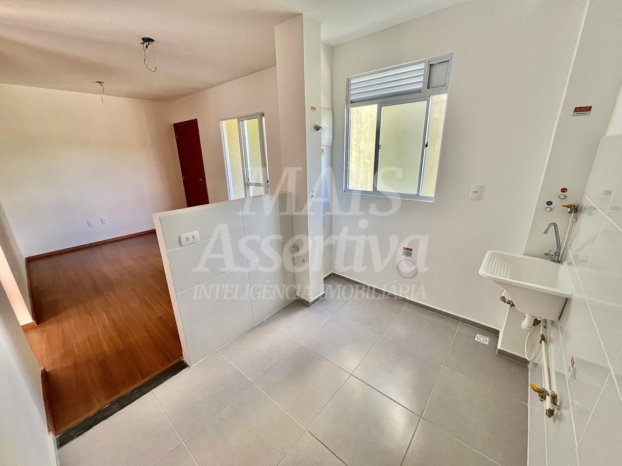 Apartamento para locação no 3º andar com sacada e churrasqueira, Porto Rotterdam