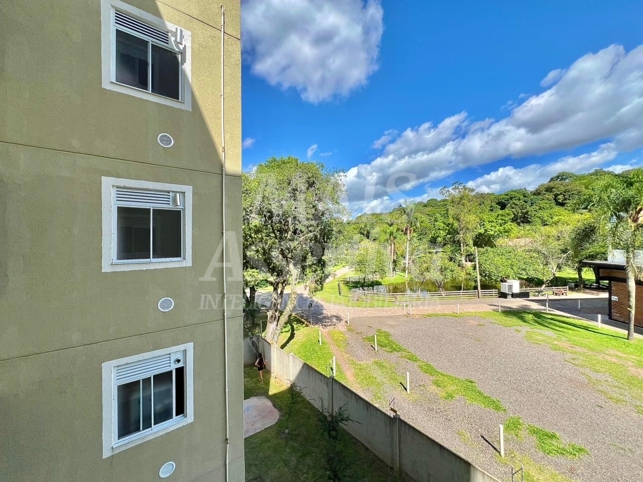 Apartamento para locação no 3º andar com sacada e churrasqueira, Porto Rotterdam