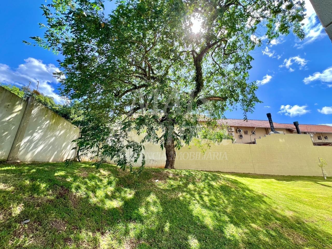 Apartamento para locação no 3º andar com sacada e churrasqueira, Porto Rotterdam