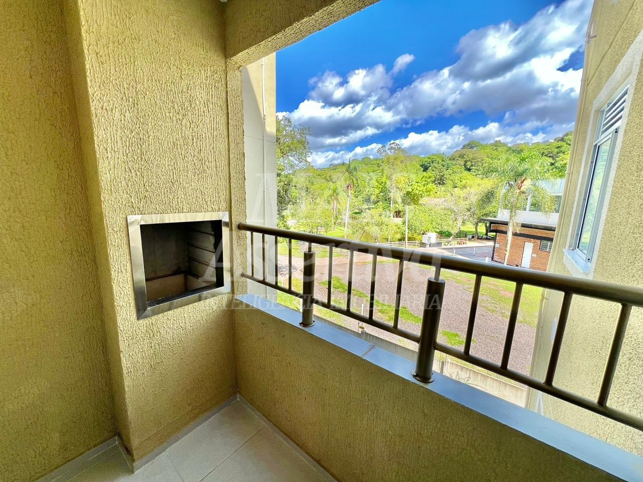 Apartamento para locação no 3º andar com sacada e churrasqueira, Porto Rotterdam