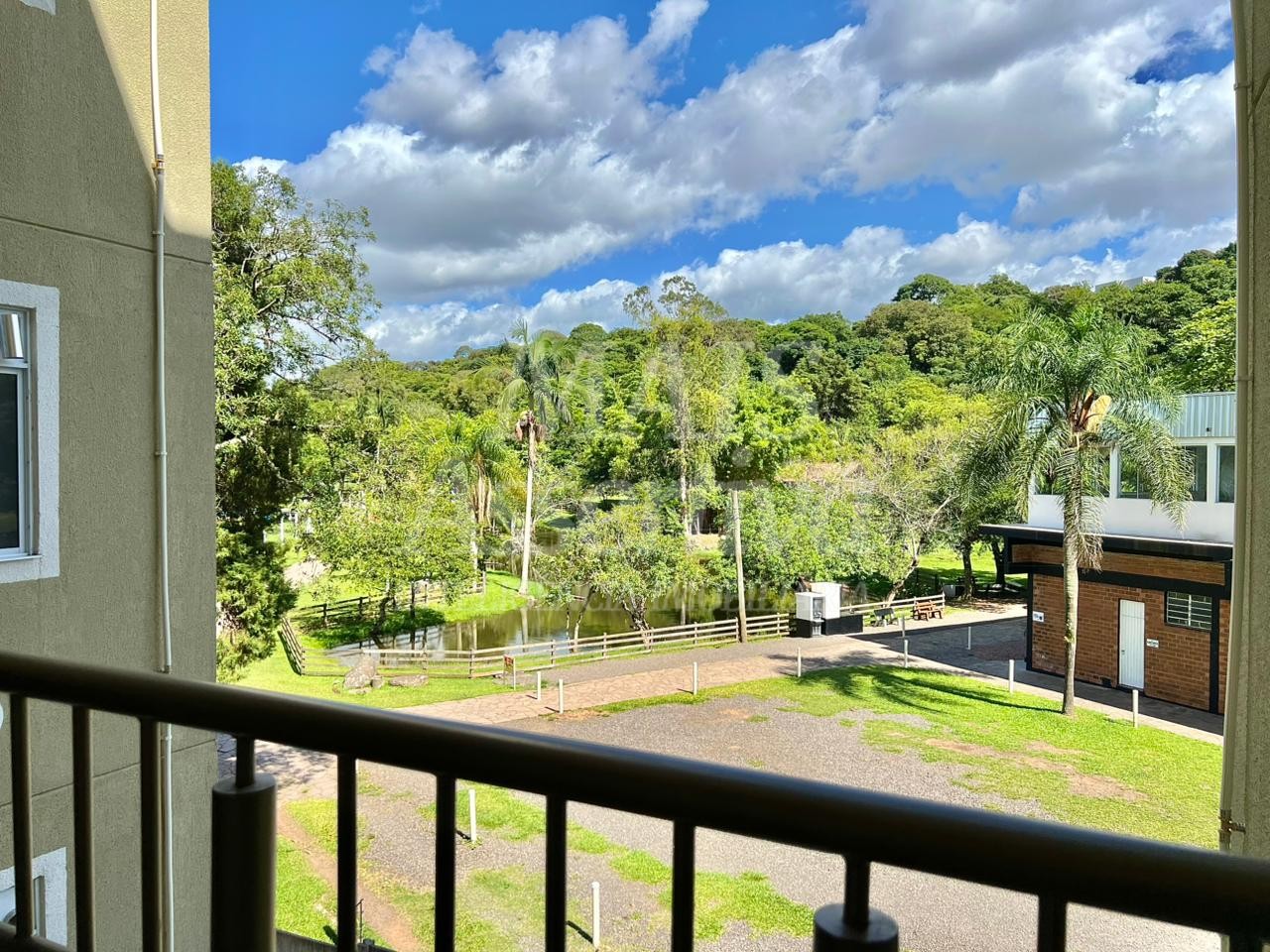 Apartamento para locação no 3º andar com sacada e churrasqueira, Porto Rotterdam