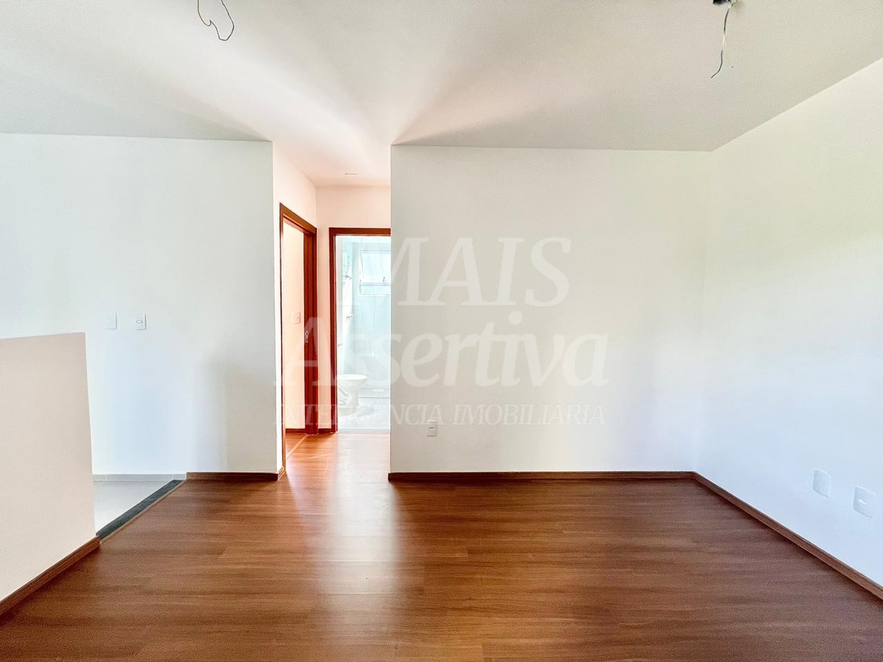 Apartamento para locação no 3º andar com sacada e churrasqueira, Porto Rotterdam