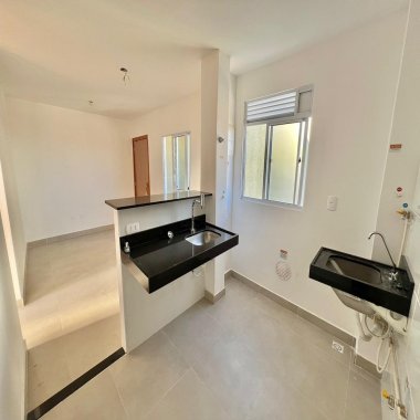 Apartamento para locação no 5º andar com sacada e churrasqueira, Porto Rotterdam