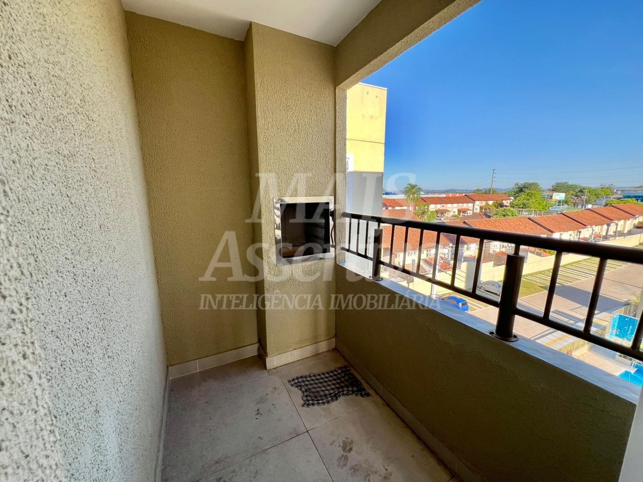 Apartamento para locação no 5º andar com sacada e churrasqueira, Porto Rotterdam