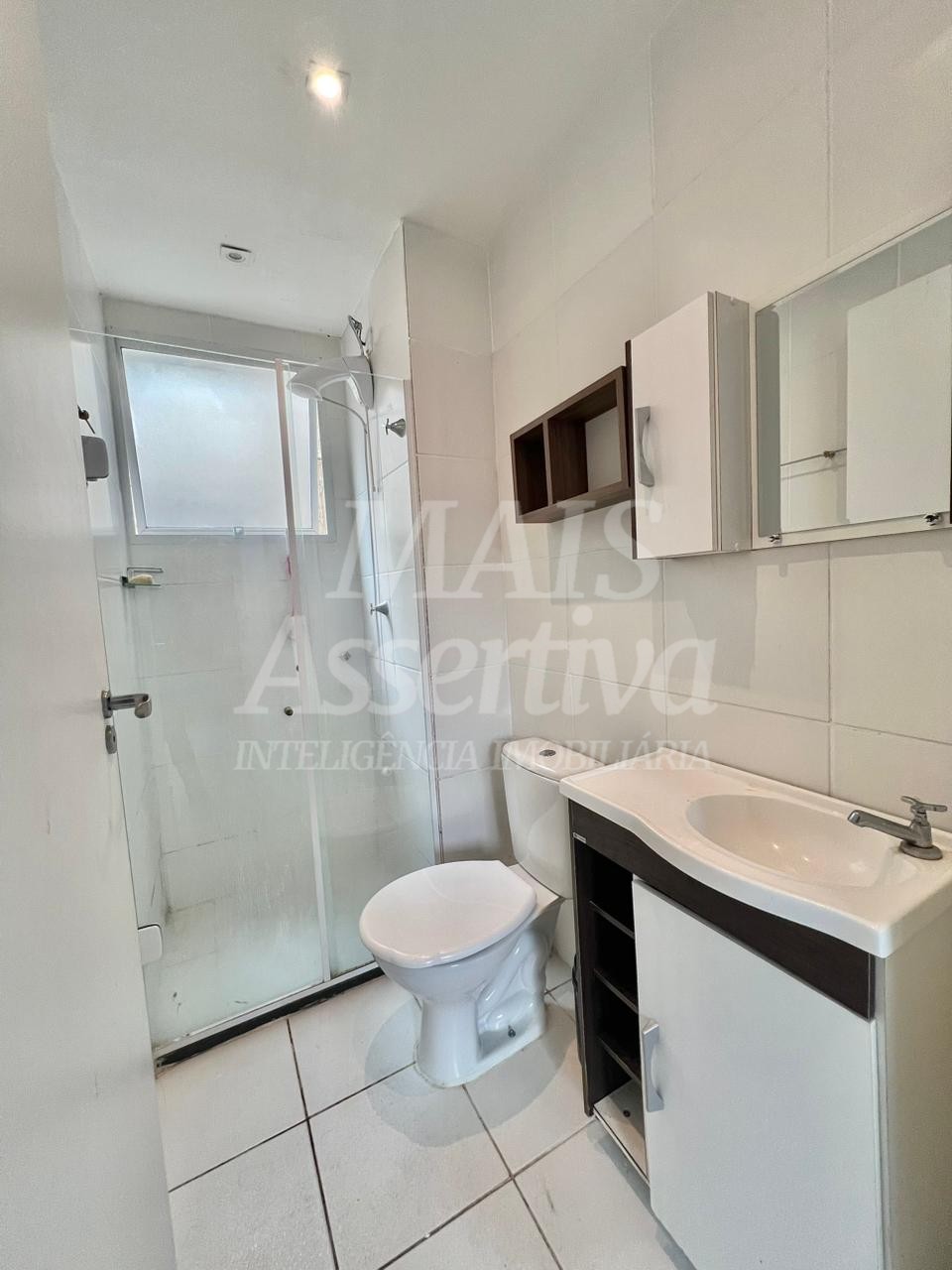 Apartamento semi mobiliado para locação no Residencial Alto Paraiso