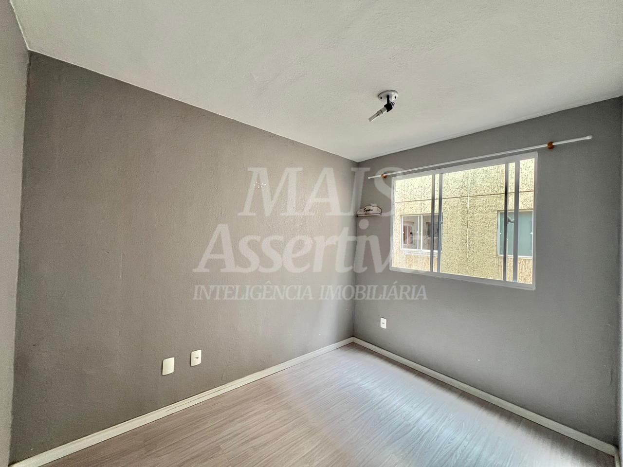 Apartamento semi mobiliado para locação no Residencial Alto Paraiso