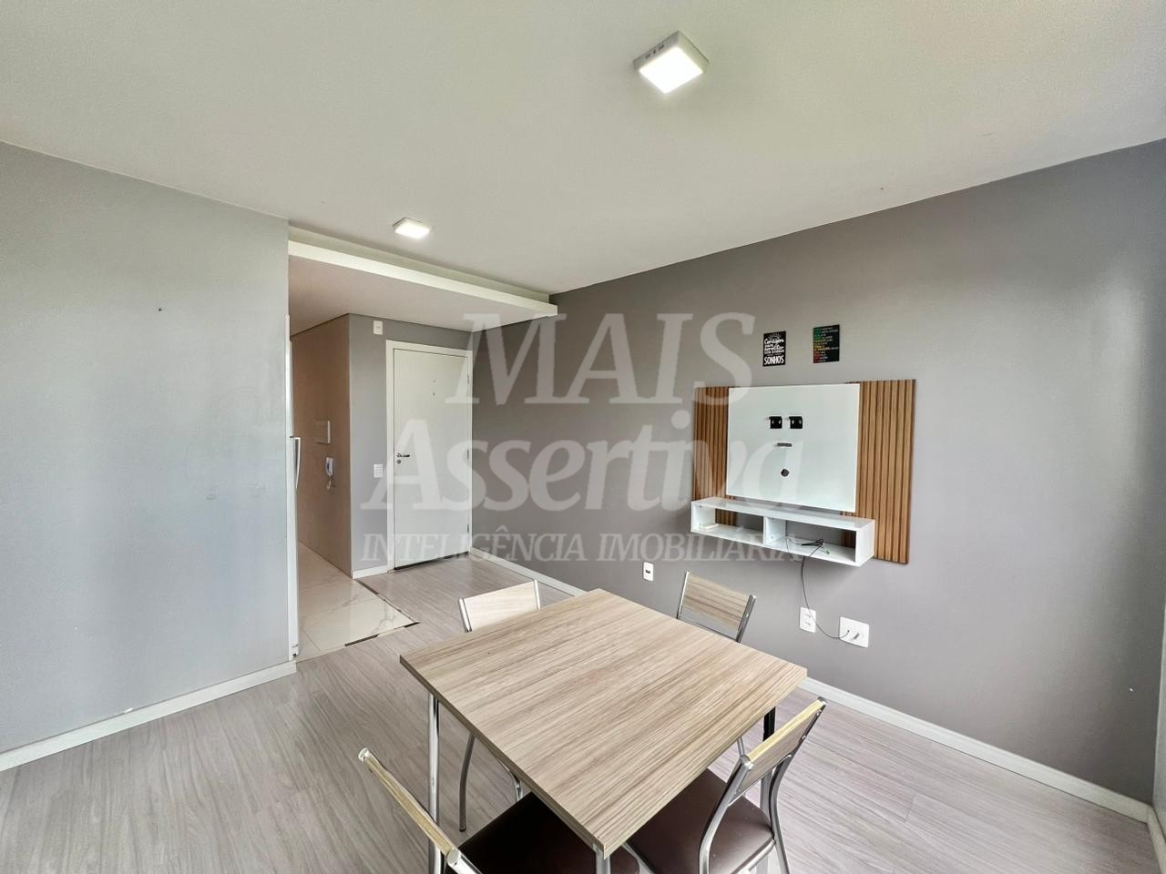 Apartamento semi mobiliado para locação no Residencial Alto Paraiso