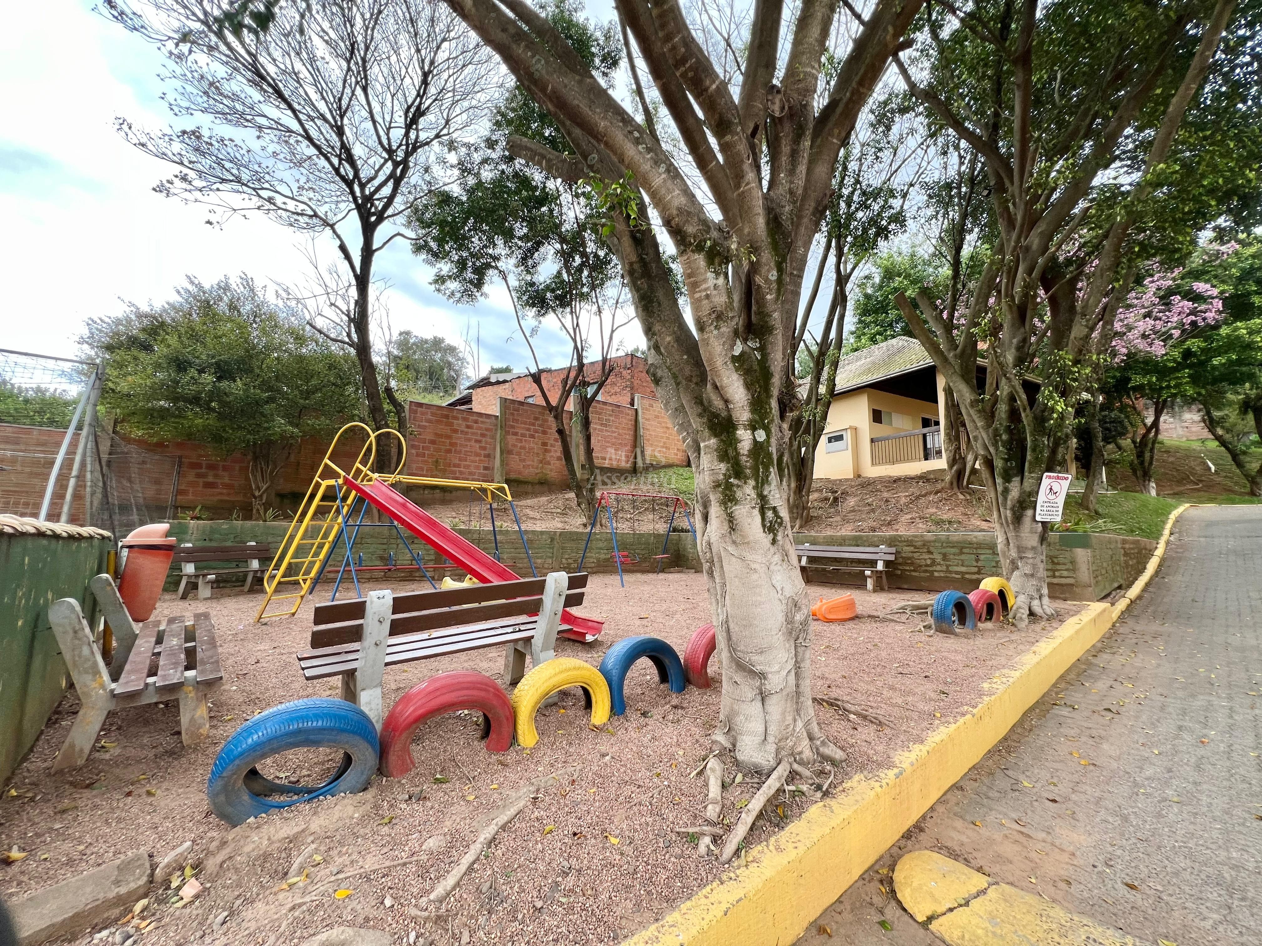 Apartamento semi mobiliado - Cond. Floresta Brasil,  Rondônia em Novo Hamburgo 