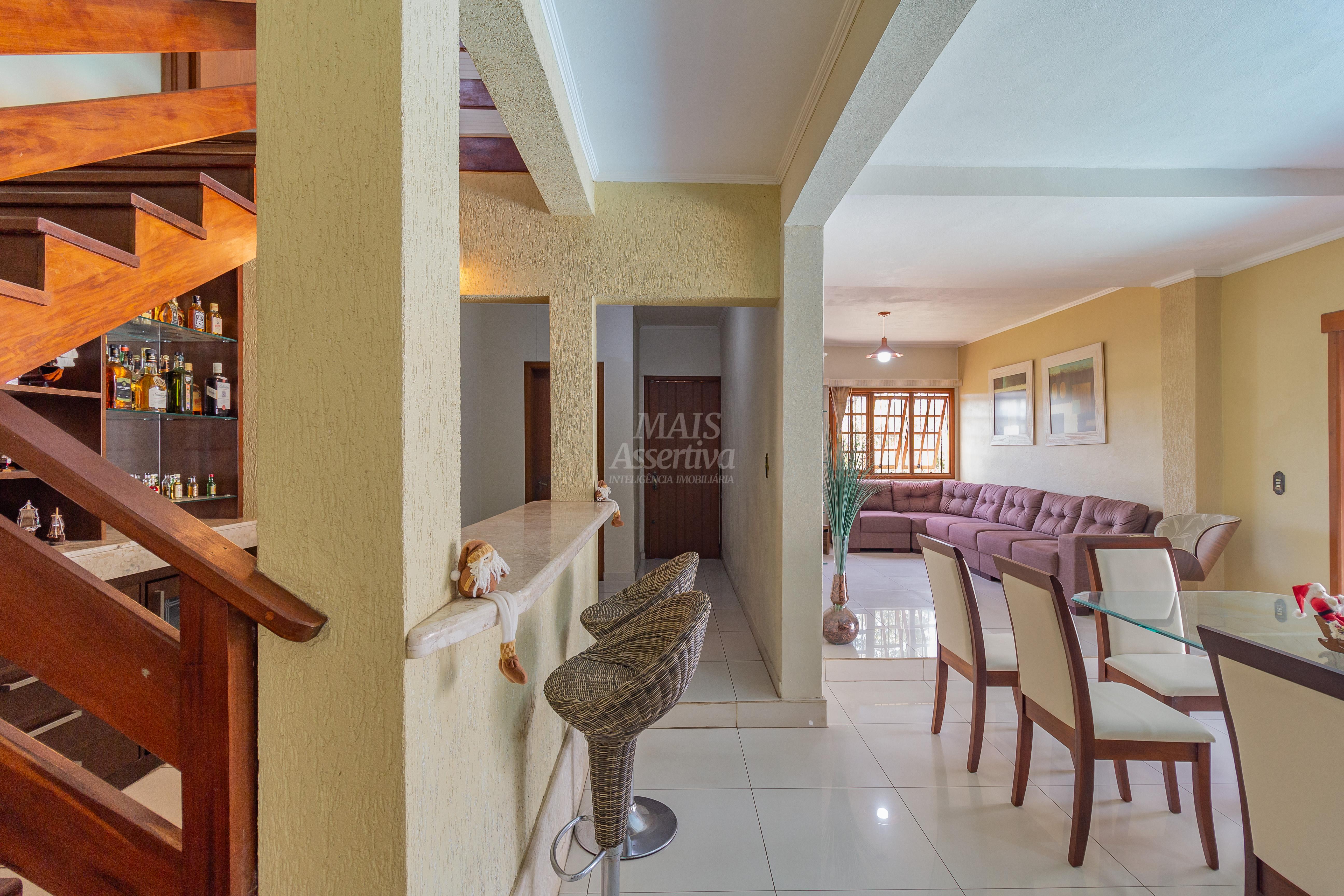 Sobrado semi mobiliado para venda de 4 dormitórios, bairro Canudos em Novo Hamburgo/RS. 