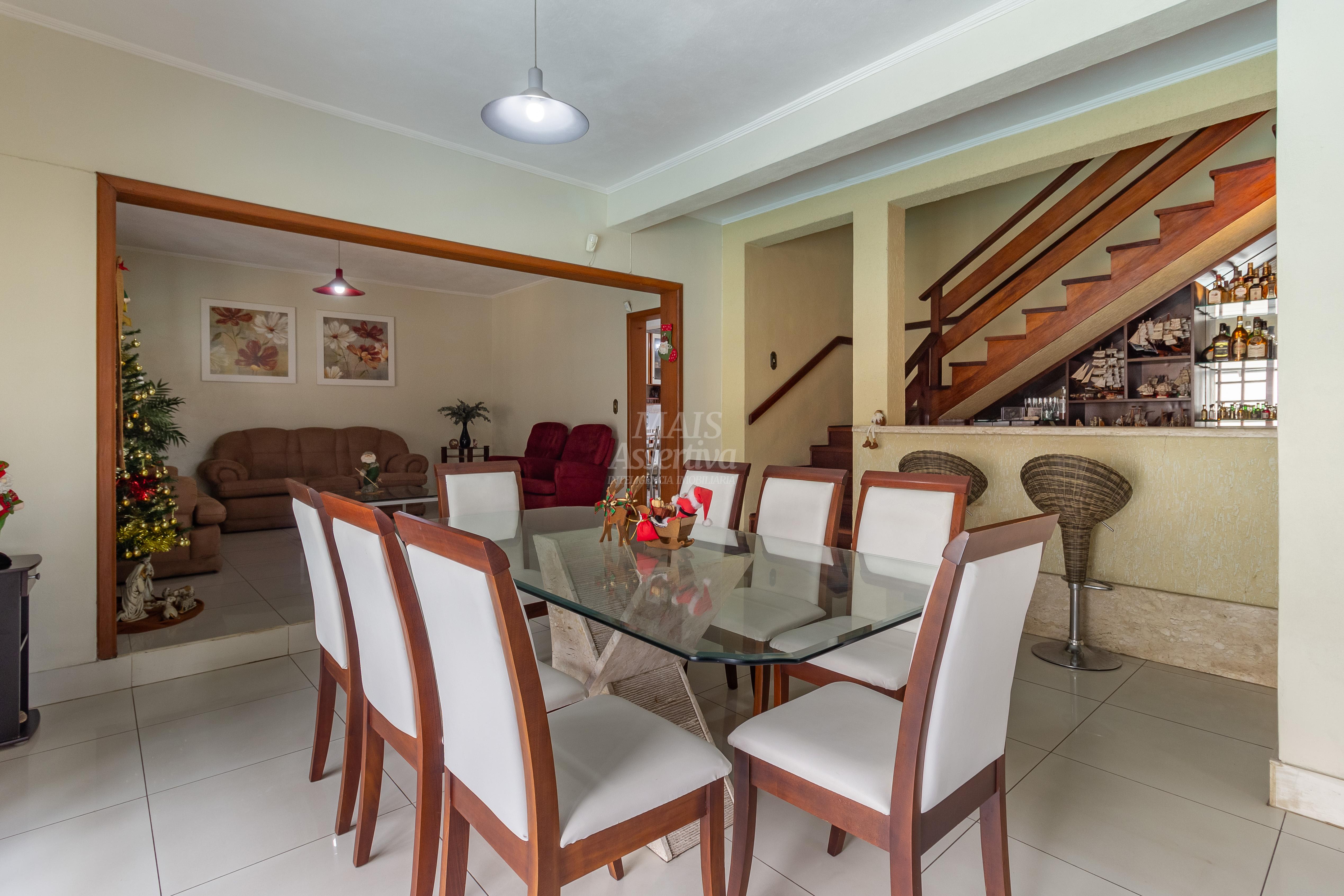 Sobrado semi mobiliado para venda de 4 dormitórios, bairro Canudos em Novo Hamburgo/RS. 